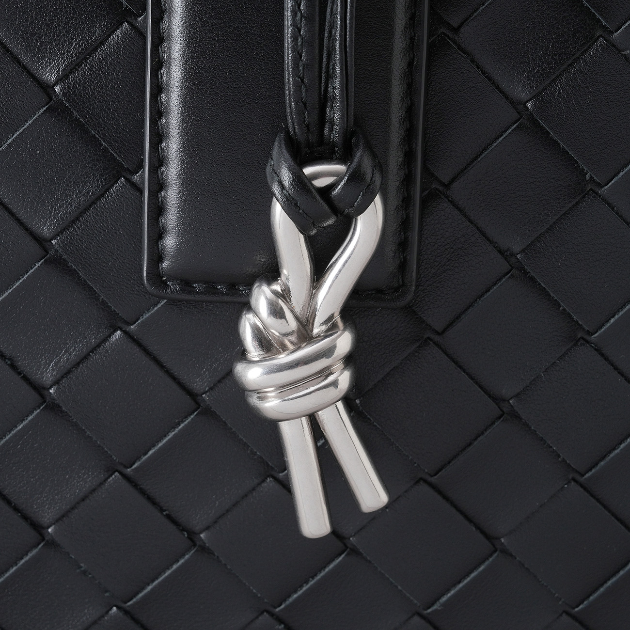 BOTTEGA VENETA(USED)보테가베네타 인트레치아토 겟어웨이 미디엄 트래블백 블랙